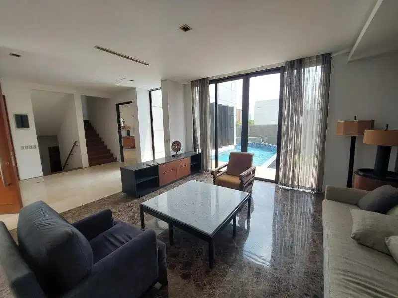 Rumah Graha Family  Golf View Furnished Ada Kolam renang