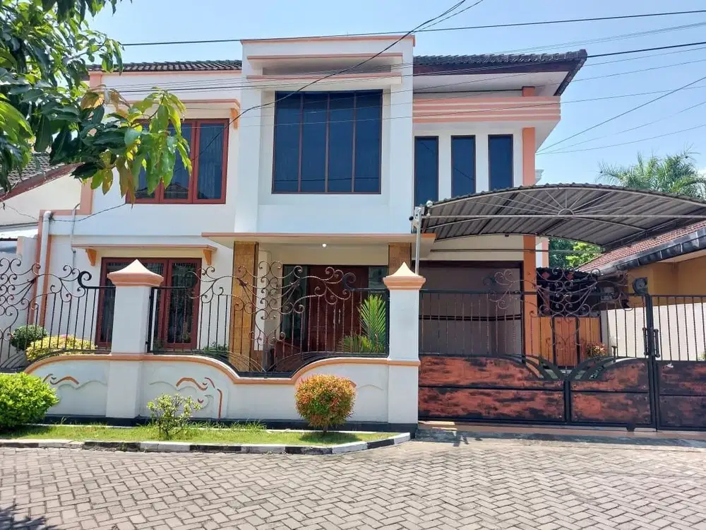 Rumah mewah di kompleks Panji Tilar kota Mataram