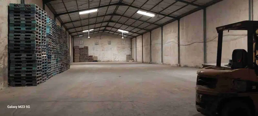 Pergudangan De Primatera Akses kontainer 40