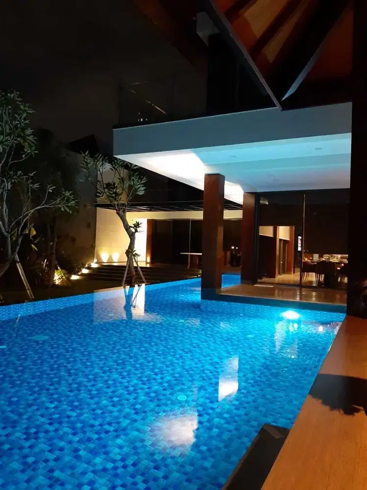 Limited Edition Ultra Luxury Home Golf View Graha Family Surabaya Barat