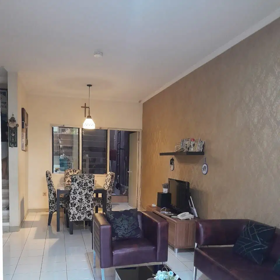 (Yen) Rumah di Metro Permata siap huni dan bagus