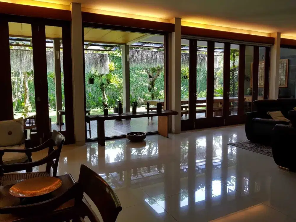 Rumah mewah Modern tropis Di dago Resort dago Pakar bandung