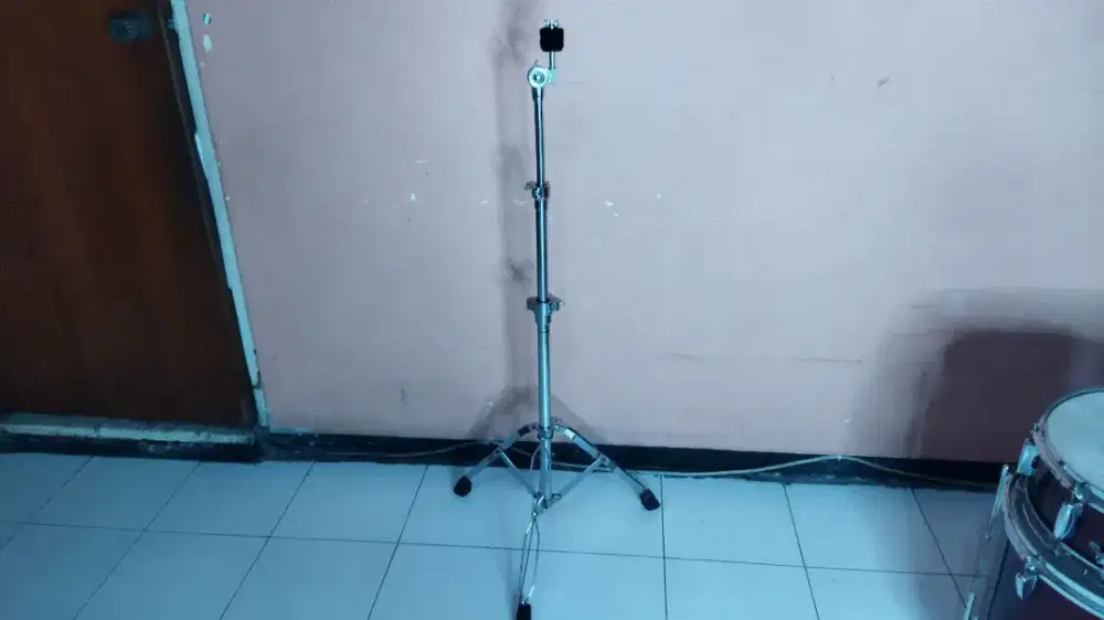 Stand cymbal Peace, Surabaya