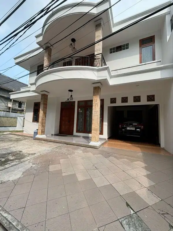 Jual Rumah siap huni cocok usaha atau tinggal Senopati Jaksel