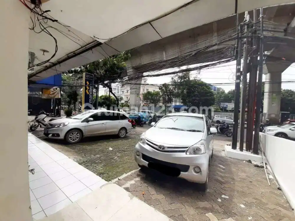 Dijual ruko strategis siap huni Jl. Wolter Monginsidi Tendean Jaksel