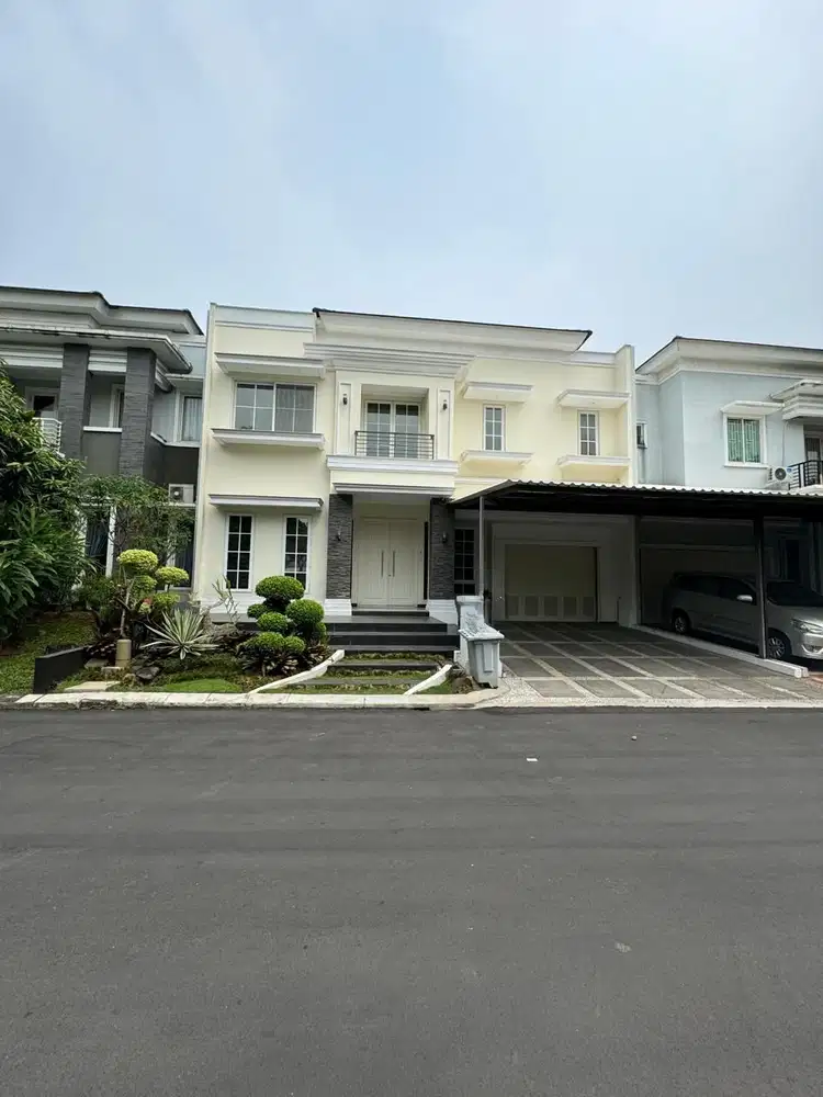 Dijual Rumah Depan Swimming Pool Cluster Aquamarine Gading Serpong