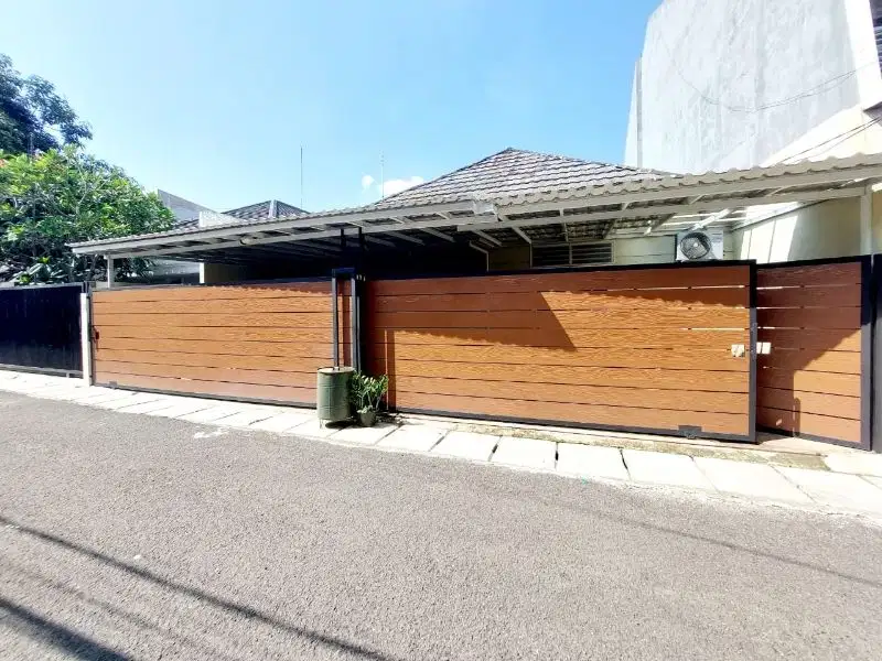 Jual rumah siap huni dekat MRT Blok A panglima Polim Jaksel