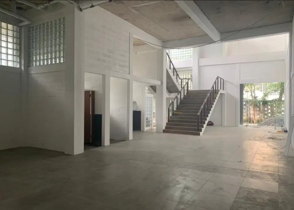 Gudang beserta Kantor Lokasi Strategis ALAM SUTERA 3 Lantai