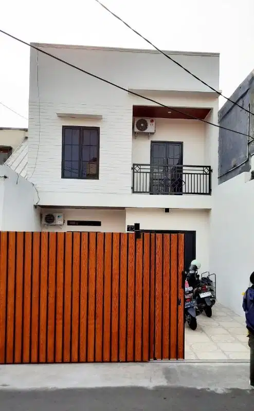 Rumah baru mirah dalam komplek Pasar Minggu Pejaten Jaksel