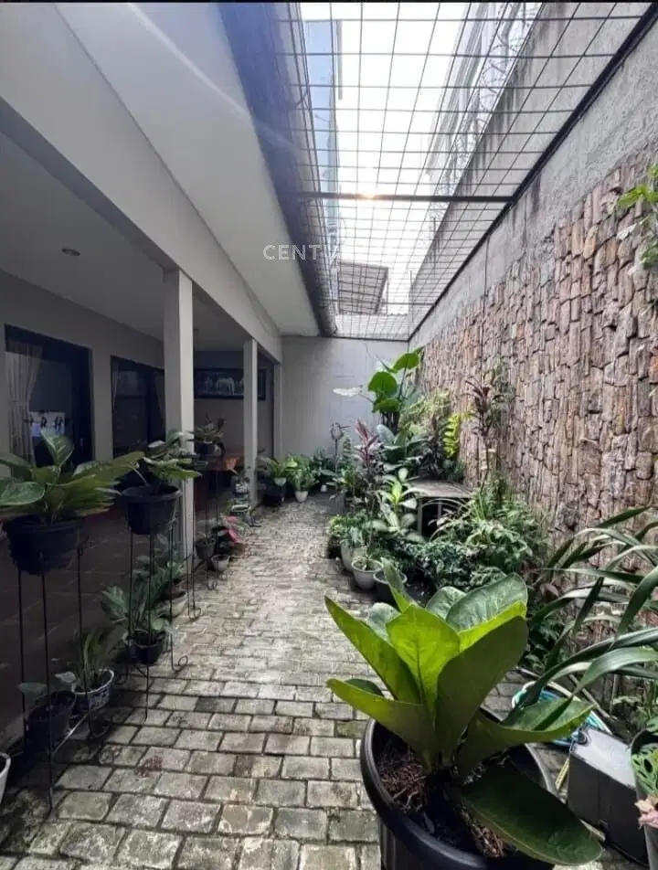 Rumah Dan Cafe Di Bintaro Jaksel Dekat Pondok Indah FR16411