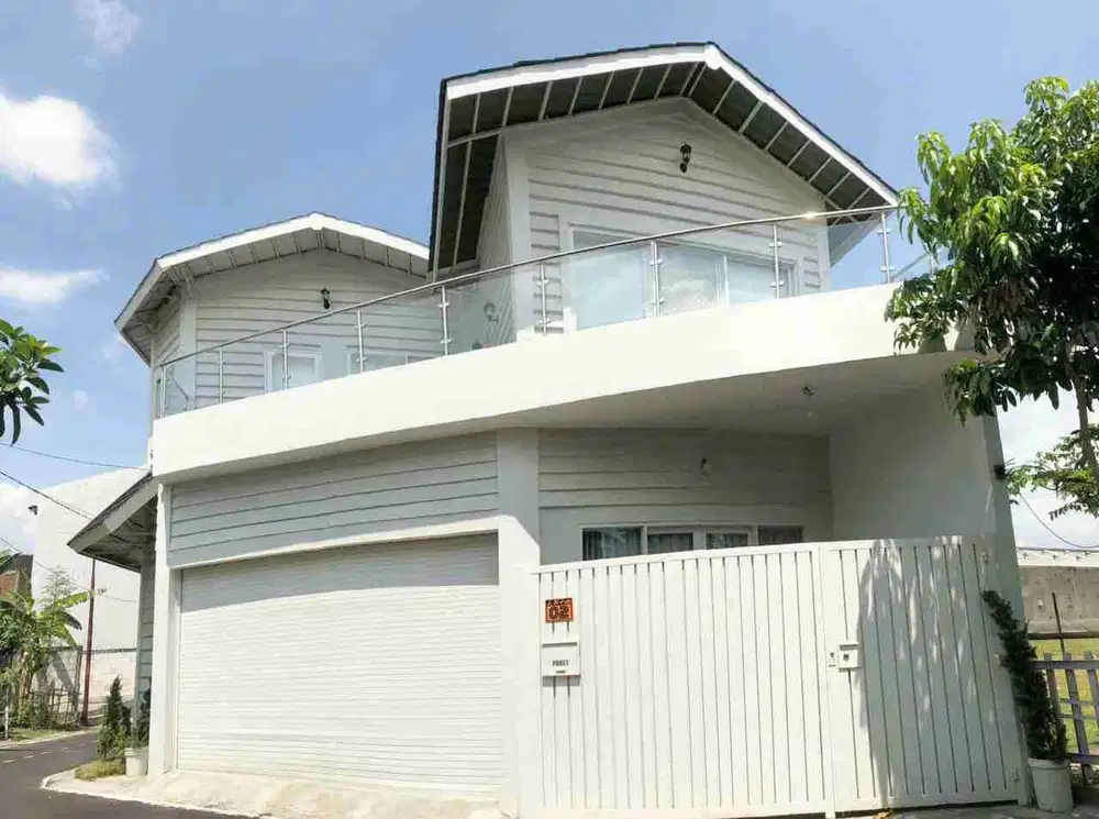 rumah cantik desain American style di ngringo jaten karanganyar