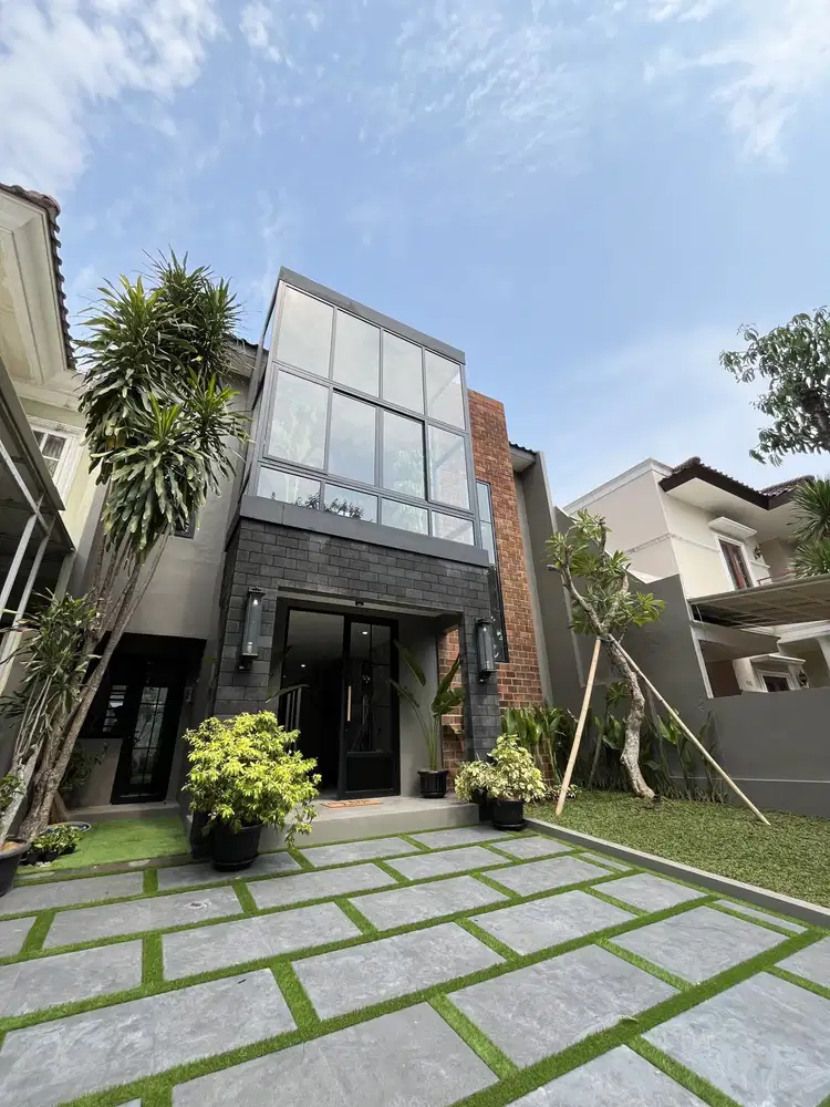 Dijual Rumah Baru 3 Lantai Cakep di BSD City