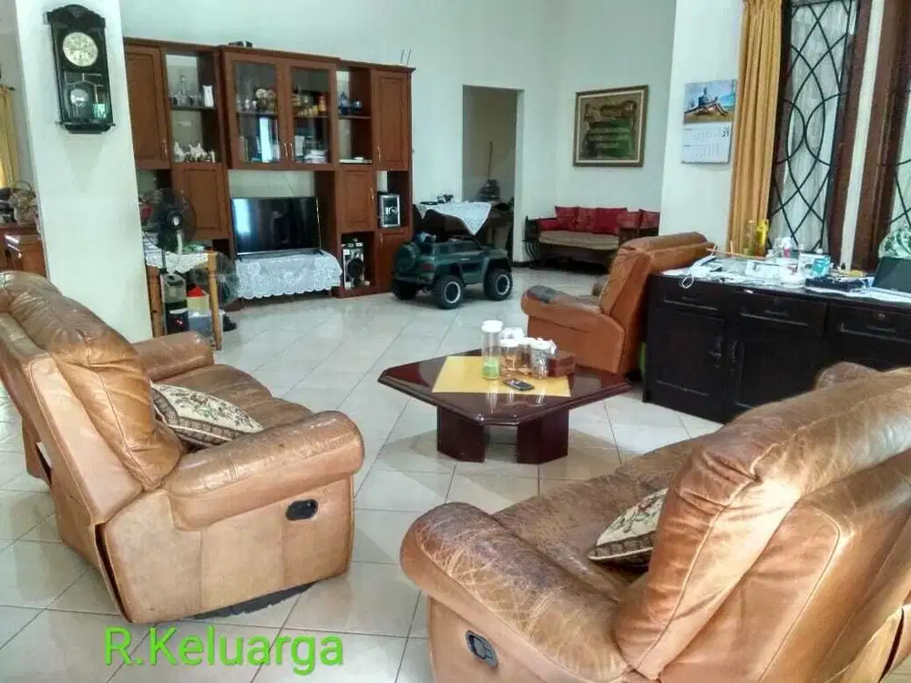 DIJUAL RUMAH MEWAH CANTIK SIAP HUNI DI MULAWARMAN KEBAYORAN BARU JAKAR