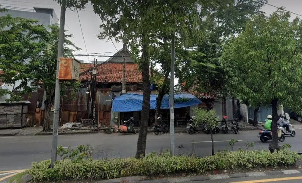 Jalan Raya Simokerto Dekat kenjeran Surabaya Timur Rumah Hitung Tanah
