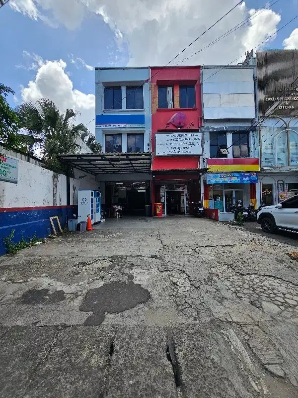 Jual Ruko siap pakai Parkir 4 mobil radio dalam raya Jaksel