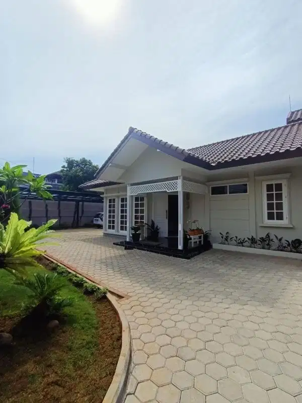 Jual rumah baru renov siap huni Pejaten Barat Jaksel