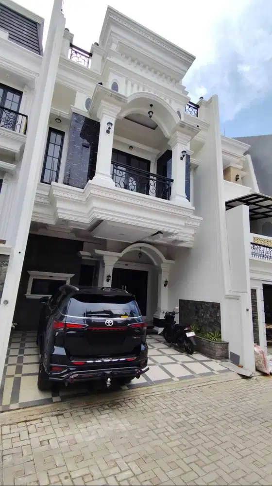 DIJUAL RUMAH SIAP HUNI DI JAGAKARSA CIGANJUR JAKARTA SELATAN
