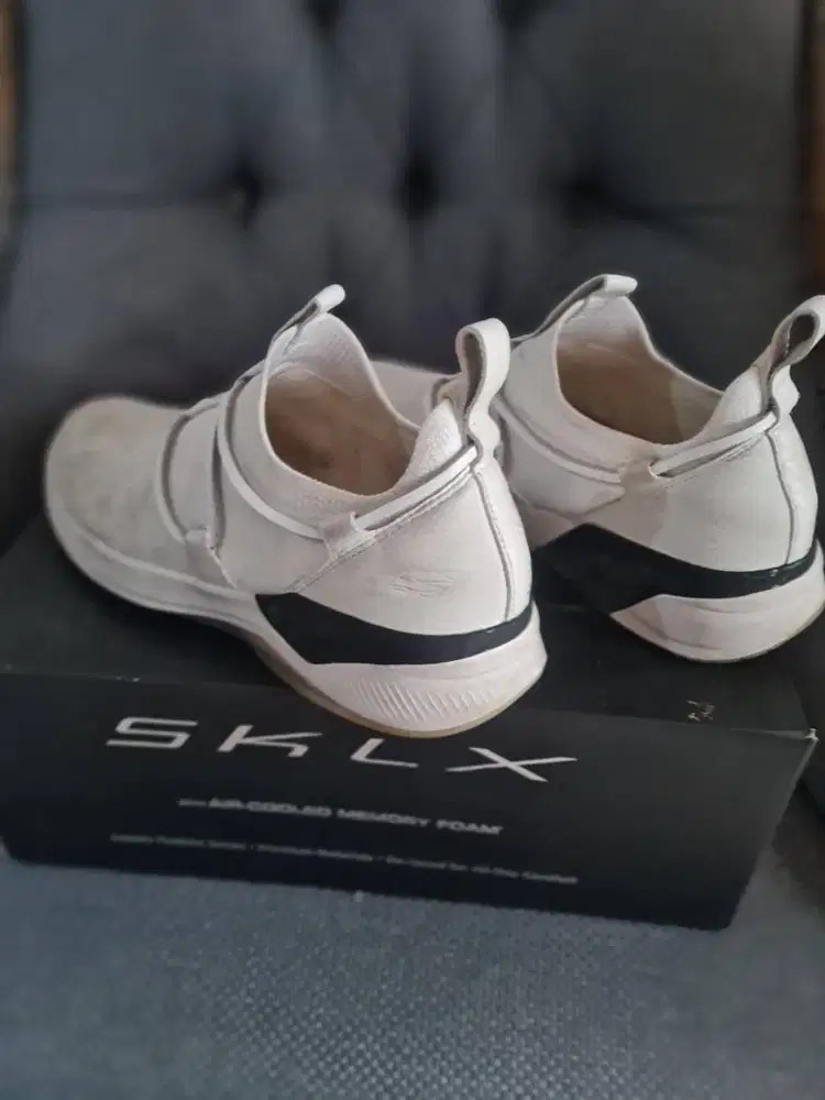 Skechers MODENA ACAPELLA White Black Size 40