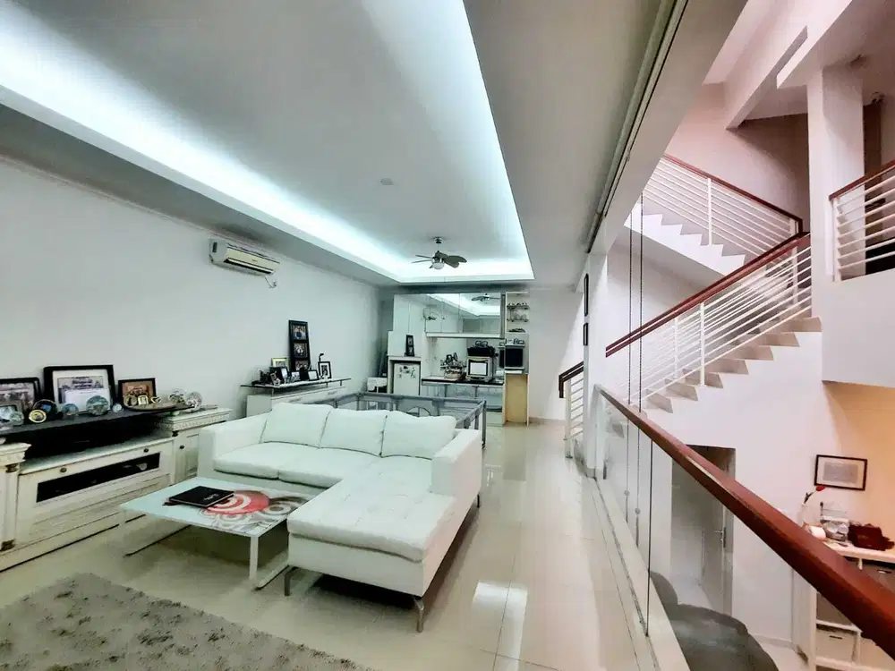 Dijual Rumah Keren 4 Lantai Siap Huni Di Kebayoran Bintaro Sektor 7