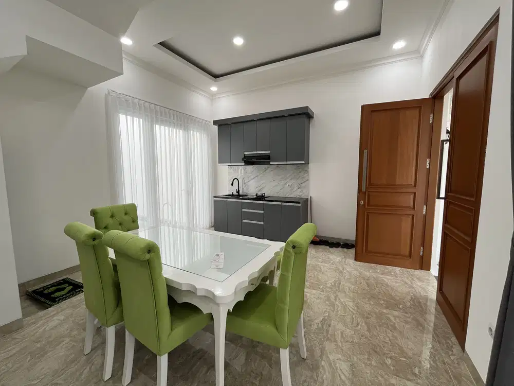 Dijual Rumah Siap Huni dengan Kolam Renang di Sentul City Bogor