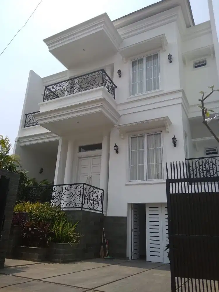Di jual Rumah mewah panglima polim kebayoran Baru Jakarta selatan
