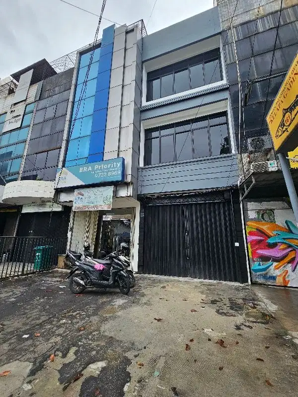 Jual Ruko 3lt  baru renov siap pakai Radio dalam Raya Gandaria Jaksel