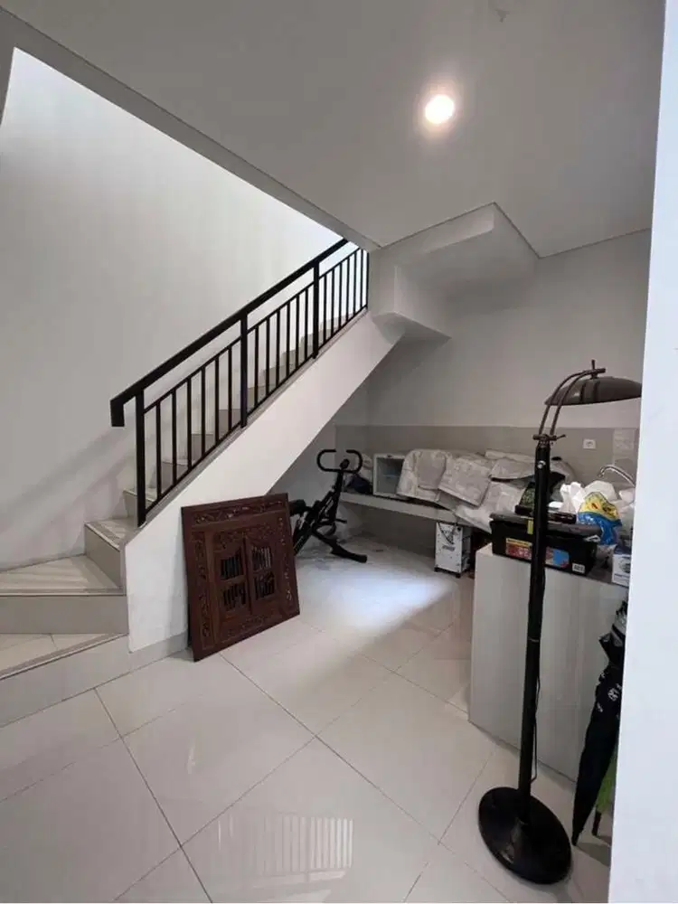 Rumah PRECIA EMINENT BSD di Jalan Utama Siap Huni DEKAT PRASMUL