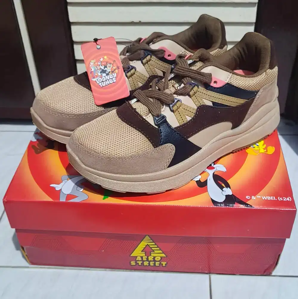 Sepatu Aerostreet X Looney Tunes Tazmanian Devil