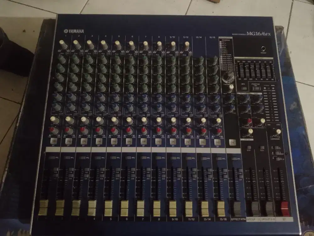 Mixer Yamaha MG 16/6Fx