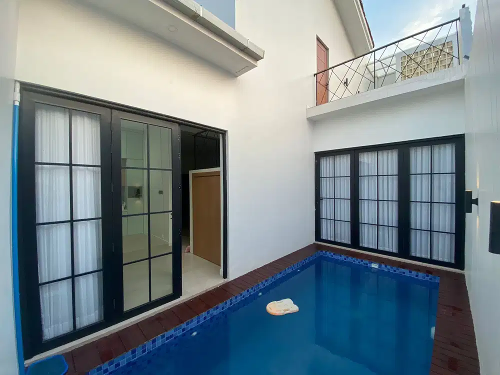 Rumah mewah ada kolam renangnya surat SHM kota serang