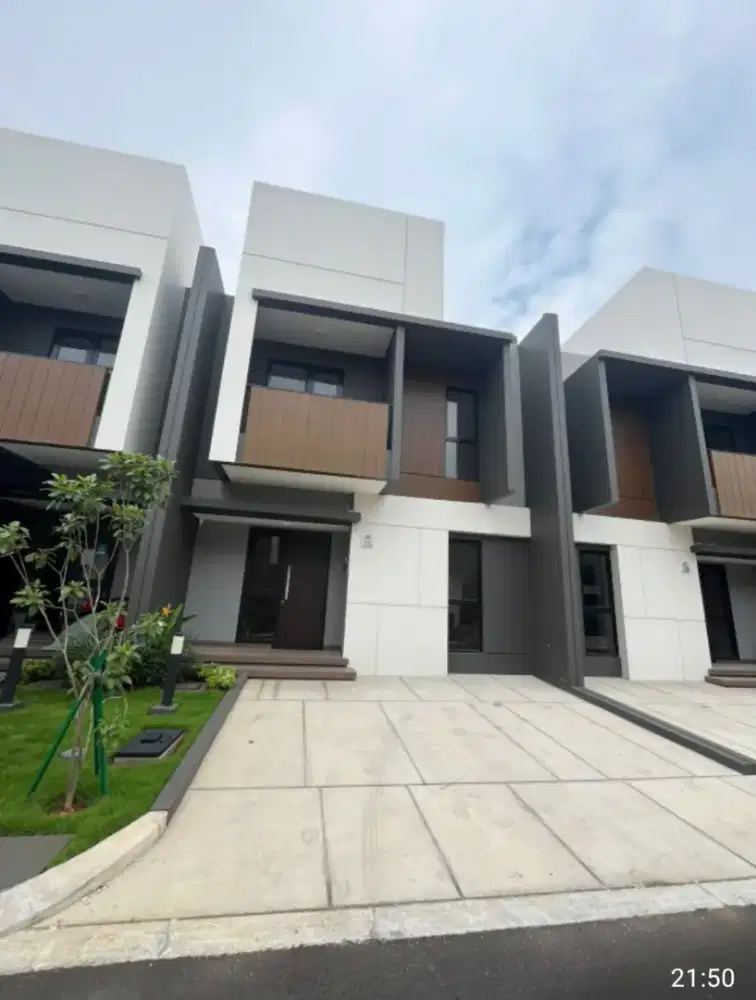 Jual Rumah Baru 2 Lt 
Cluster Regina Summarecon Crown Gading Bekasi