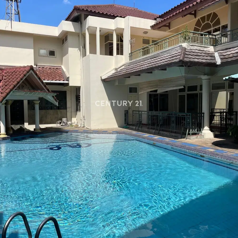 Rumah Harga Terjangkau Ada Swim Pool Di Sektor 1 Bintaro Cw16952