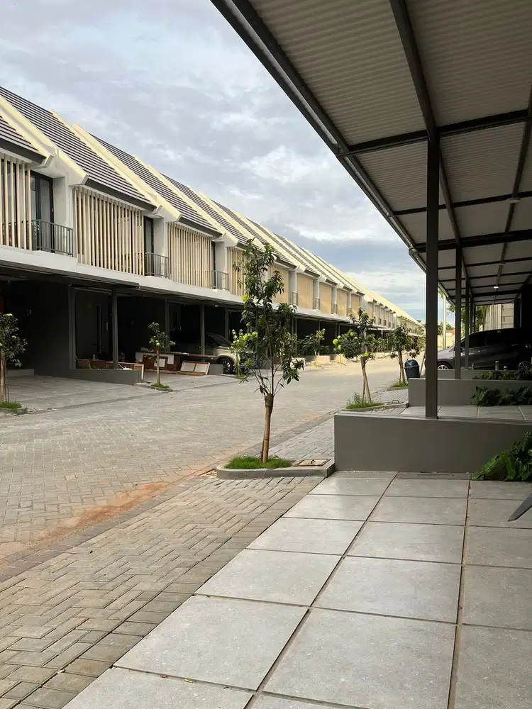 Rumah Furnished Z Living Grand Wisata Akses Pribadi Dekat Mall Living