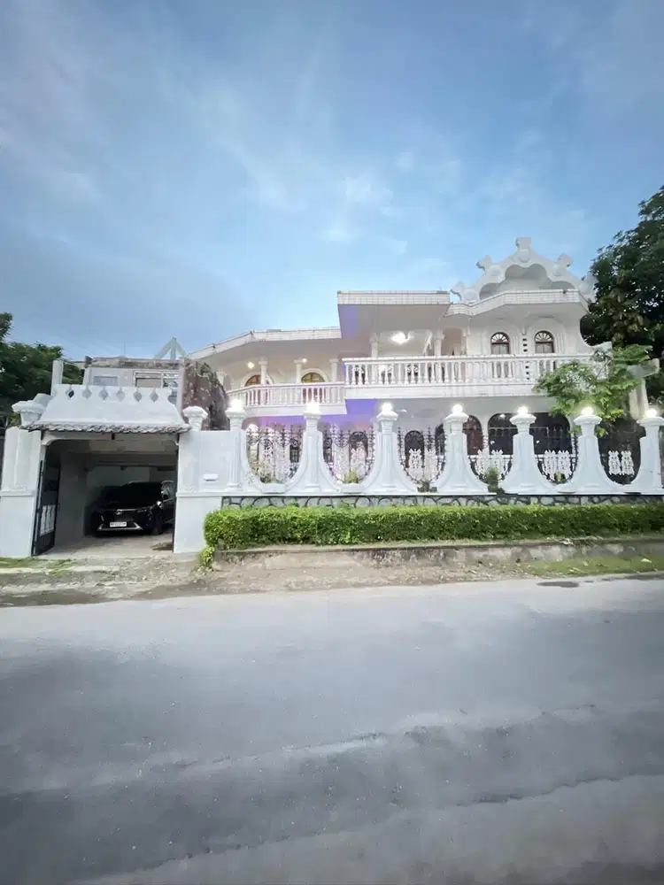 RUMAH 3 LANTAI DI JOGYA