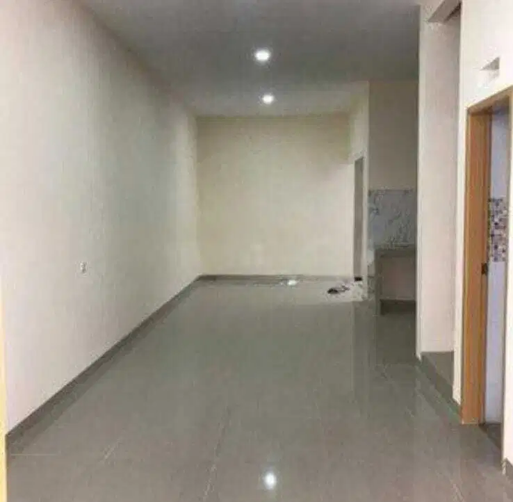 DIJUAL RUMAH BARU DALAM PERUMAHAN TAMAN RATU DEKAT PUSAT KULINER