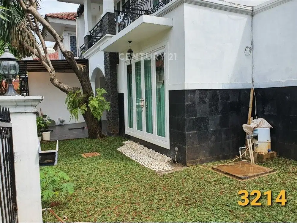 Rumah Hook Klasik Di Sektor 9 Bintaro AR16495
