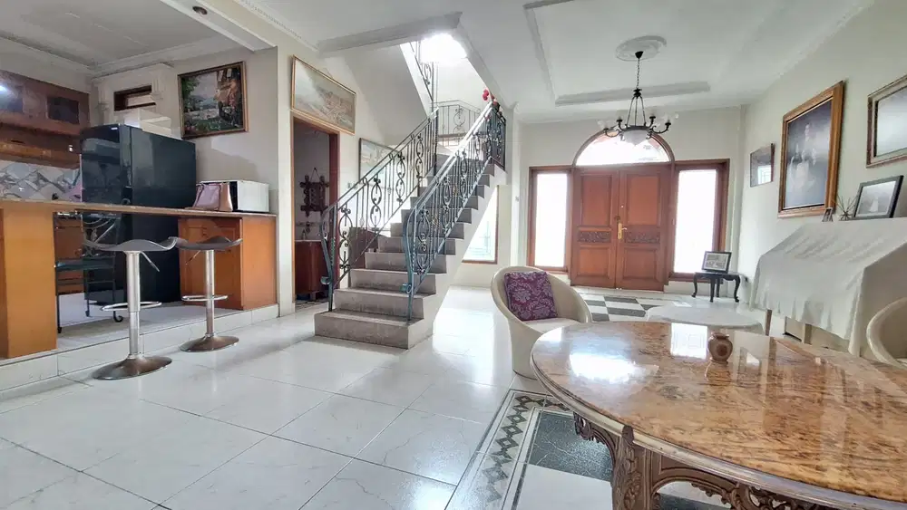 DIJUAL RUMAH MEWAH ASRI KAWASAN BAMBU KUNING KEBAYORAN BARU