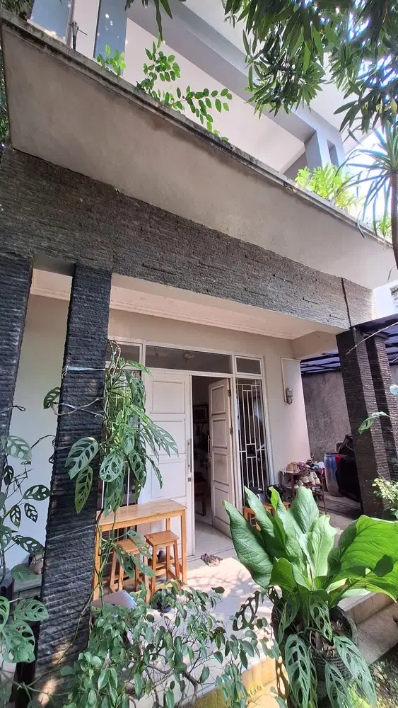 Jual cepat 500 m ke pasar modern bintaro luas 200 m harga nego