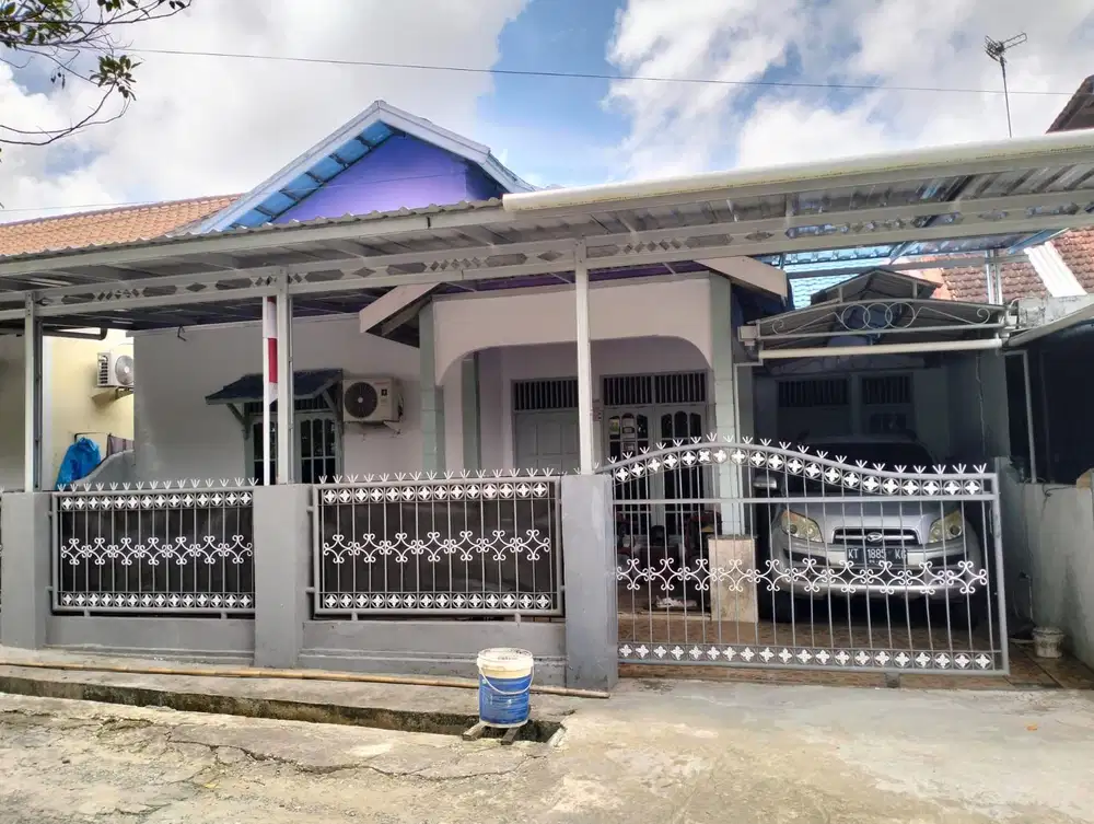 DIJUAL RUMAH SEMIFURNISH TENGAH KOTA LOKASI SEPINGGAN