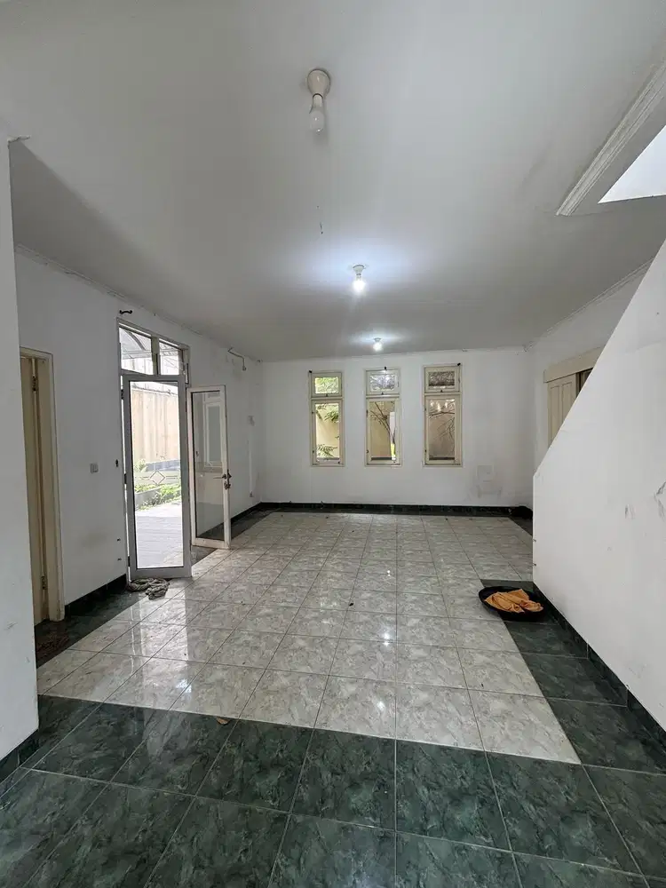 Dijual Rumah Lingkungan Aman di Sutera Lavender Alam Sutera