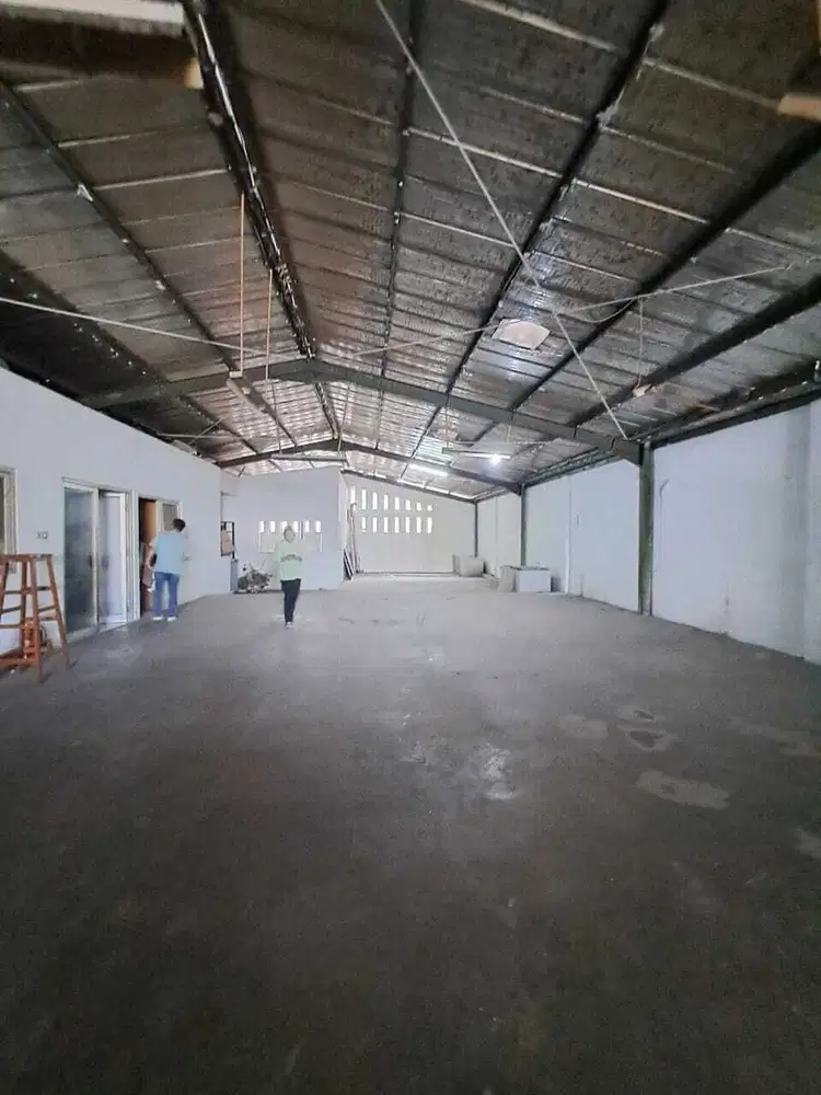 Gudang 12 X 37 Di Taman Tekno Bsd Tangerang