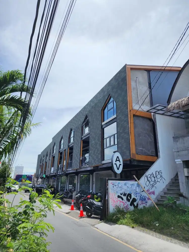 Dijual Ruko 3 lantai di Lokasi STRATEGIS shortcut di Berawa Canggu