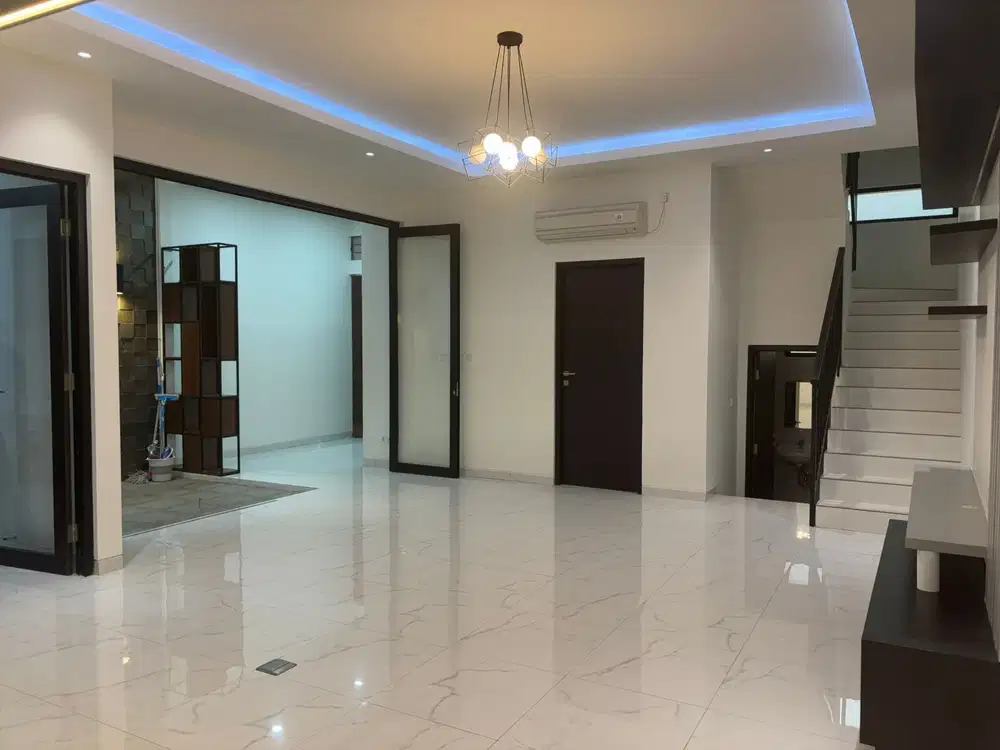 Rumah 3 Lantai siap huni The Green BSD CITY Tangerang