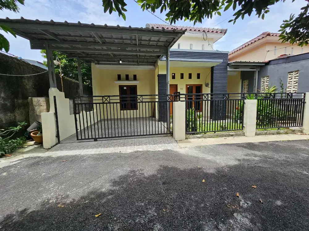 Rumah Luas 3 KT 4 menit ke Gerbang Tol Sawangan 4 Hadap Timur J-36932