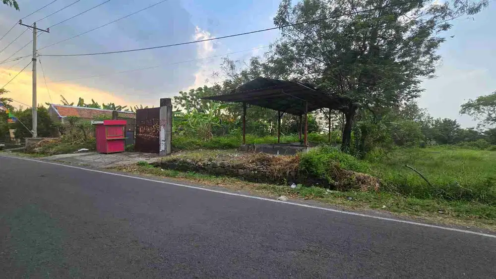 Kesempatan Investasi Emas! Tanah Lokasi Strategis Murah. Cocok Untuk Usaha, Kost Eksklusif dan Rumah.