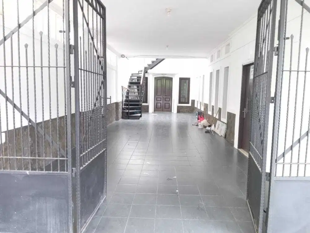 DISEWAKAN RUMAH DI CIREBON MENTENG JAKARTA SELATAN