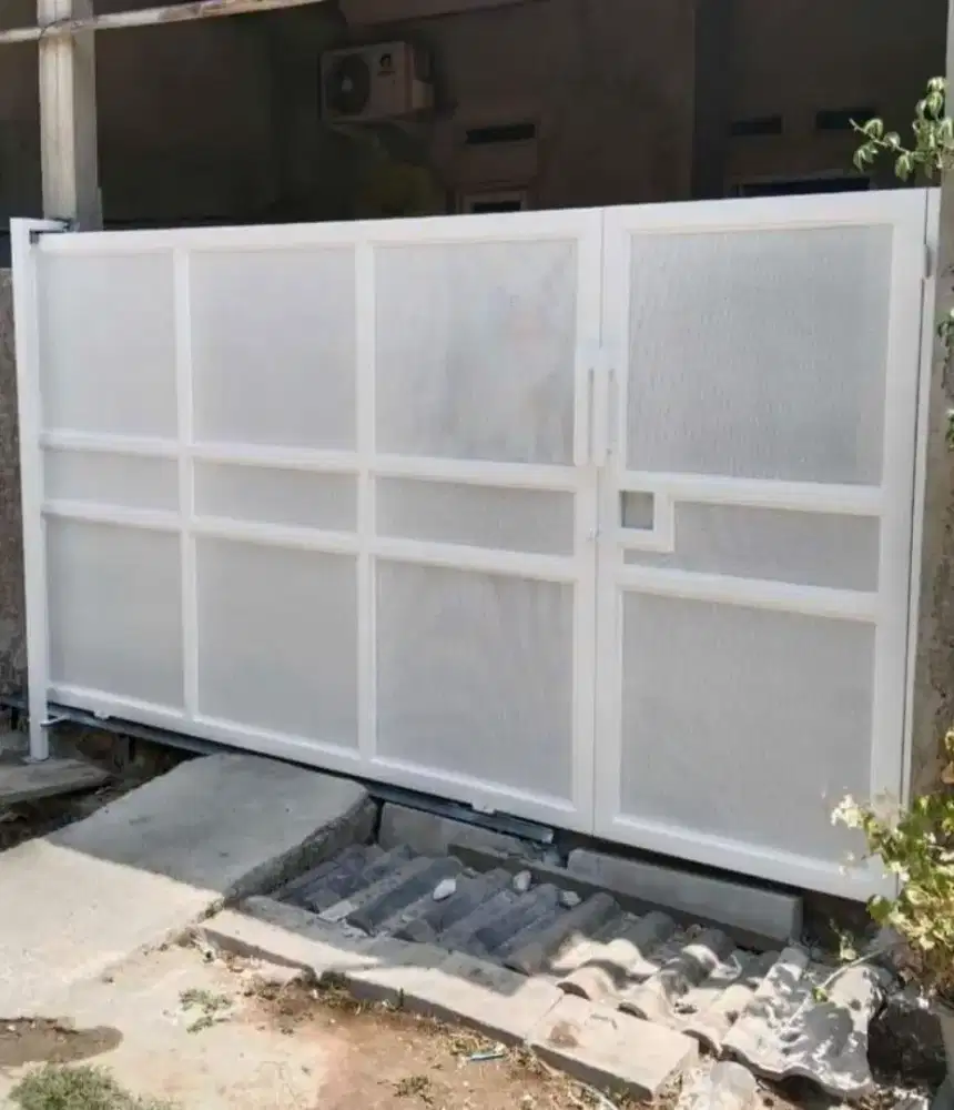 Pintu dorong plat forforet