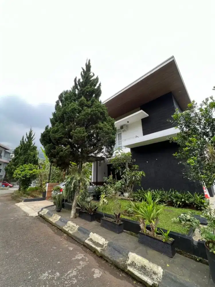 Dijual Rumah Siap Huni Best View Komplek Dago Resort Bandung