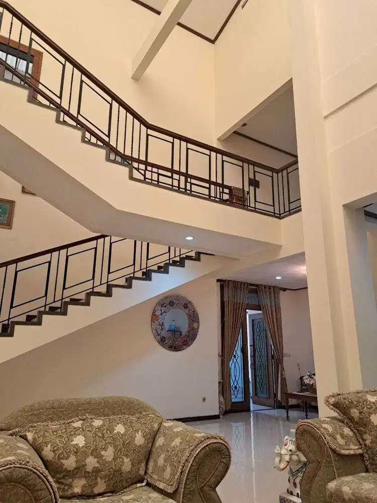 Jual Rumah Darmo Permai