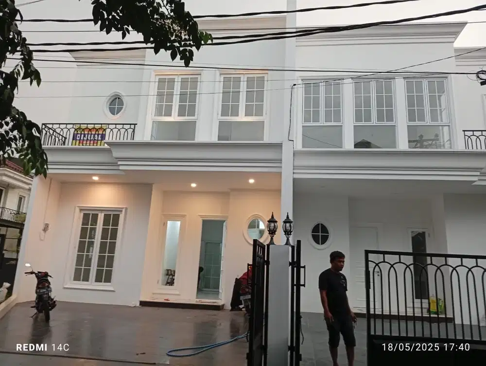 RUMAH BARU!! Cantik Mewah di Komplek Wadas Jatiwaringin